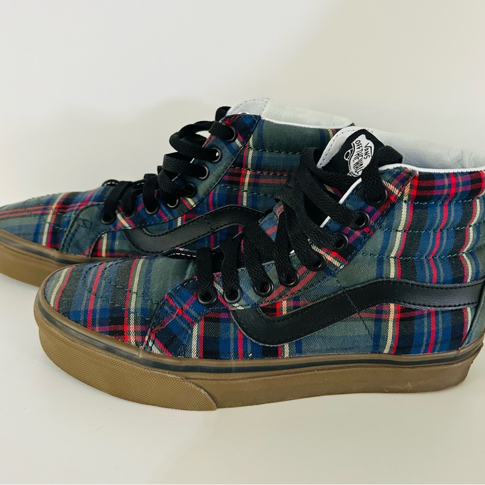 Vans high top Christmas plaid shoes Women’s 6